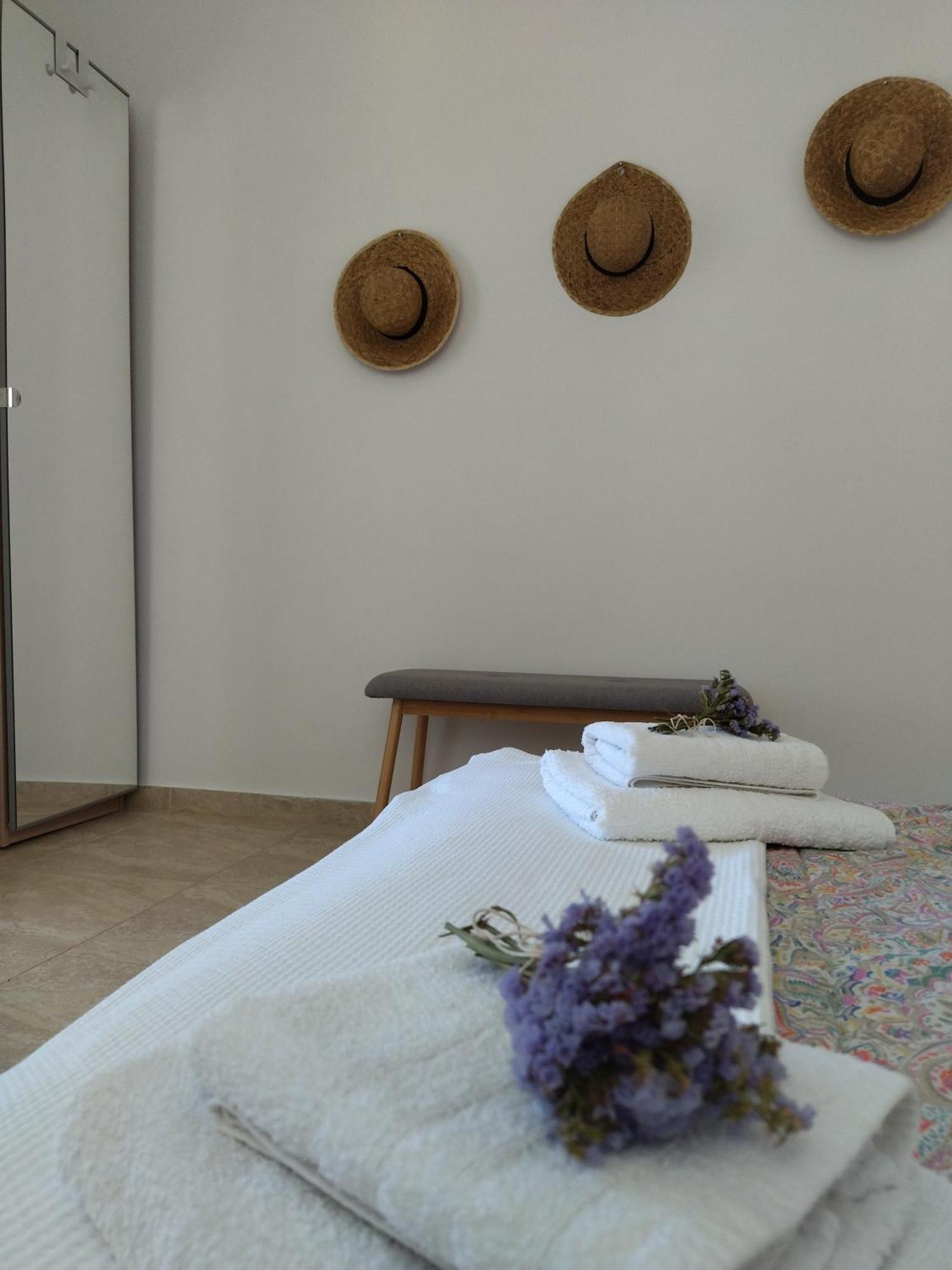 Gaia Serifos Apartments Rámos Room photo