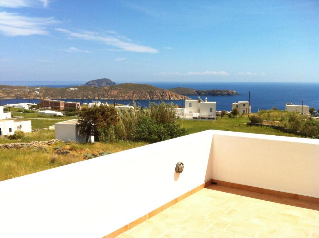 Gaia Serifos Apartments Rámos Room photo